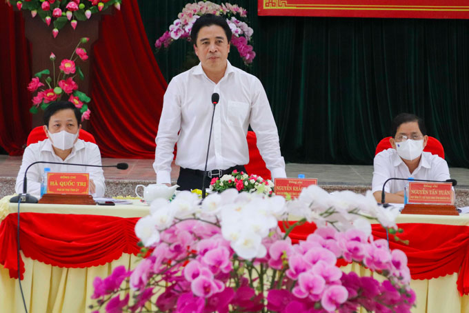 Ông Nguyễn Khắc Toàn kết luận tại buổi làm việc.