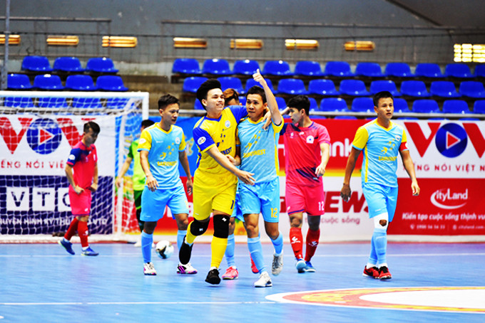 Đội bóng Sanvinest Khánh Hòa trong một trận đấu lượt đi  giai đoạn I giải năm 2021.