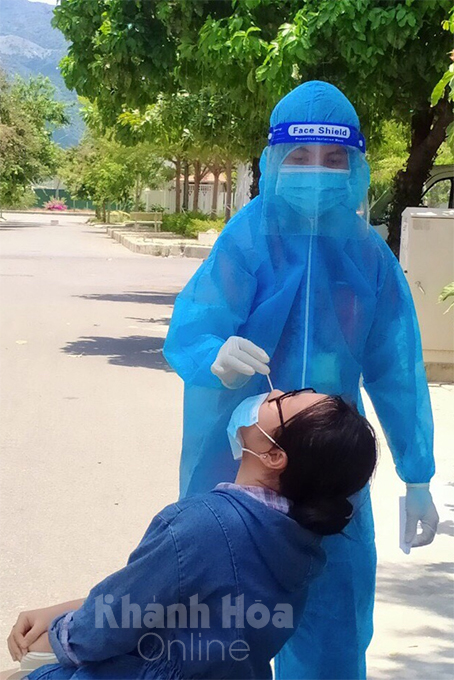 Từ 7 giờ đến 17 giờ ngày 17-10, Khánh Hòa ghi nhận thêm 22 ca dương tính với SARS-CoV-2