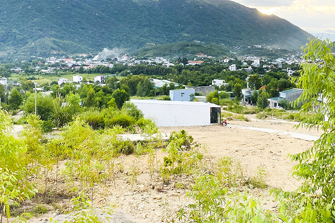 Vụ "Phân lô bán đất rừng sản xuất" ở Phước Đồng": Xã đang kiểm tra, xác minh