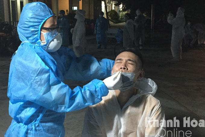 Từ 7 giờ đến 17 giờ ngày 29-10, Khánh Hòa ghi nhận thêm 21 ca dương tính với SARS-CoV-2