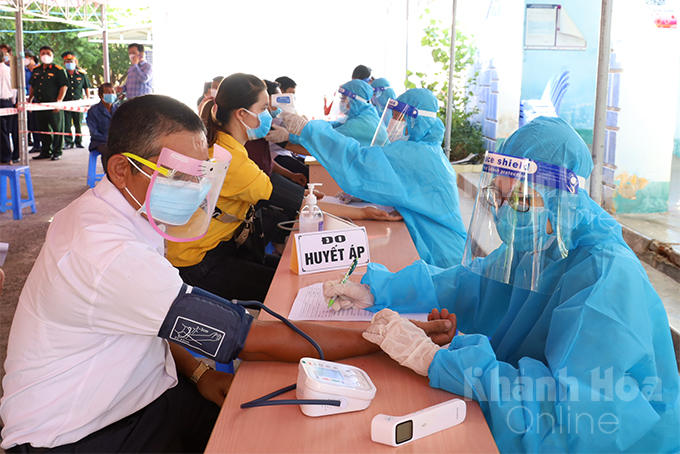 Đến 7 giờ ngày 31-10, Khánh Hòa có thêm 42 bệnh nhân mắc Covid-19 được điều trị khỏi bệnh