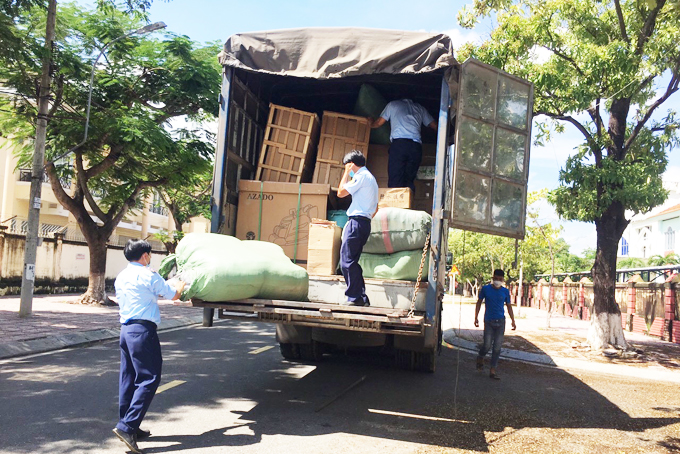 Đội Quản lý thị trường số 2: Tạm giữ gần 4.000 sản phẩm hàng hóa vi phạm