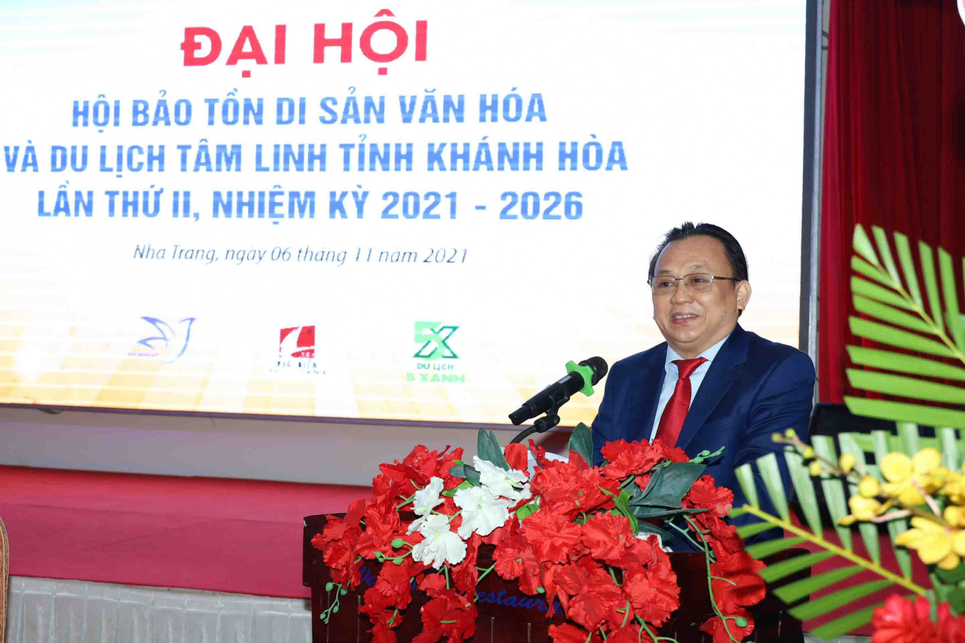 Ông Lê Hữu Hoàng phát biểu tại đại hội.