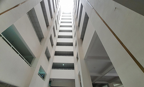 Cô gái rơi từ tầng 11 chung cư dẫn đến tử vong