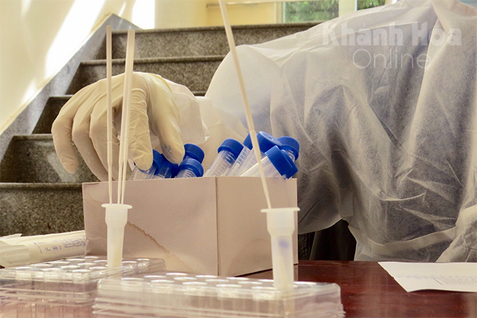 Trẻ dưới 2 tuổi nhập cảnh không phải xét nghiệm Covid-19