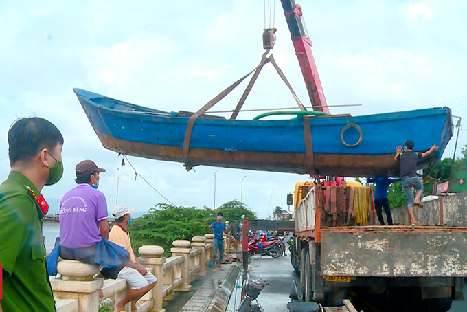 VIDEO: Tăng cường đấu tranh với nạn cát tặc trên sông Cái