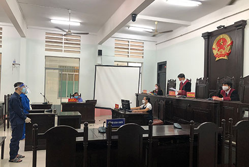 Giảm án cho 2 vợ chồng đi trộm xe