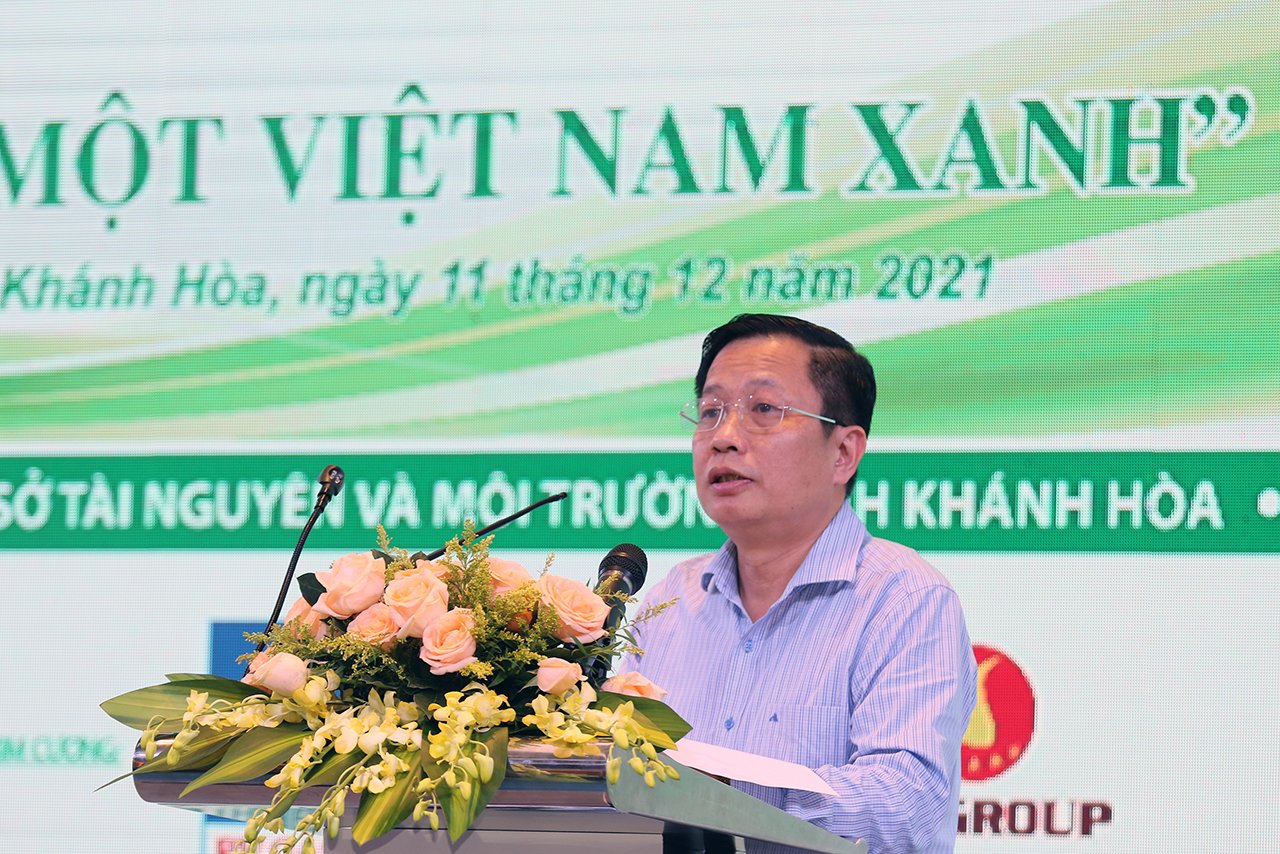 ông Hà Quốc Trị - Phó Bí thư Tỉnh ủy, Trưởng Đoàn Đại biểu Quốc hội tỉnh Khánh Hòa phát biểu tại diễn đàn.
