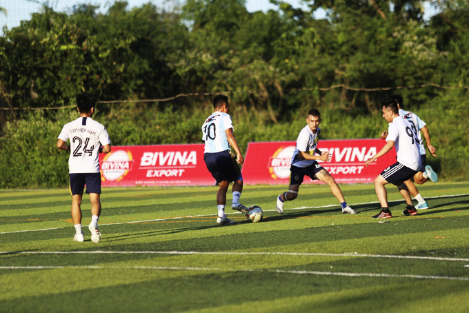 Các đội bóng tranh tài giải sân 7 huyện Cam Lâm - Cup thế giới Nệm 2021