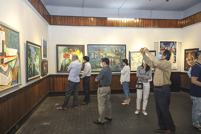 Triển lãm mỹ thuật do Hội Văn học nghệ thuật tỉnh tổ chức vào tháng 12-2021. 