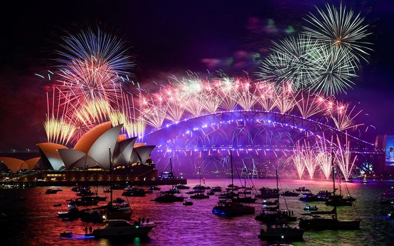 Màn pháo hoa đón năm mới tại Sydney, Australia. (Ảnh Reuters)