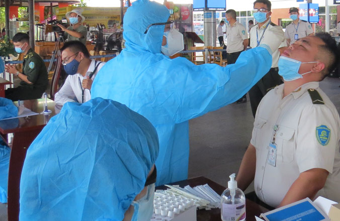 Từ 7 giờ đến 17 giờ ngày 1-1, Khánh Hòa ghi nhận thêm 577 ca dương tính với SARS-CoV-2