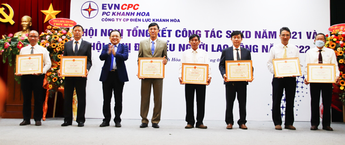 Đảm bảo điện cho phát triển kinh tế - xã hội