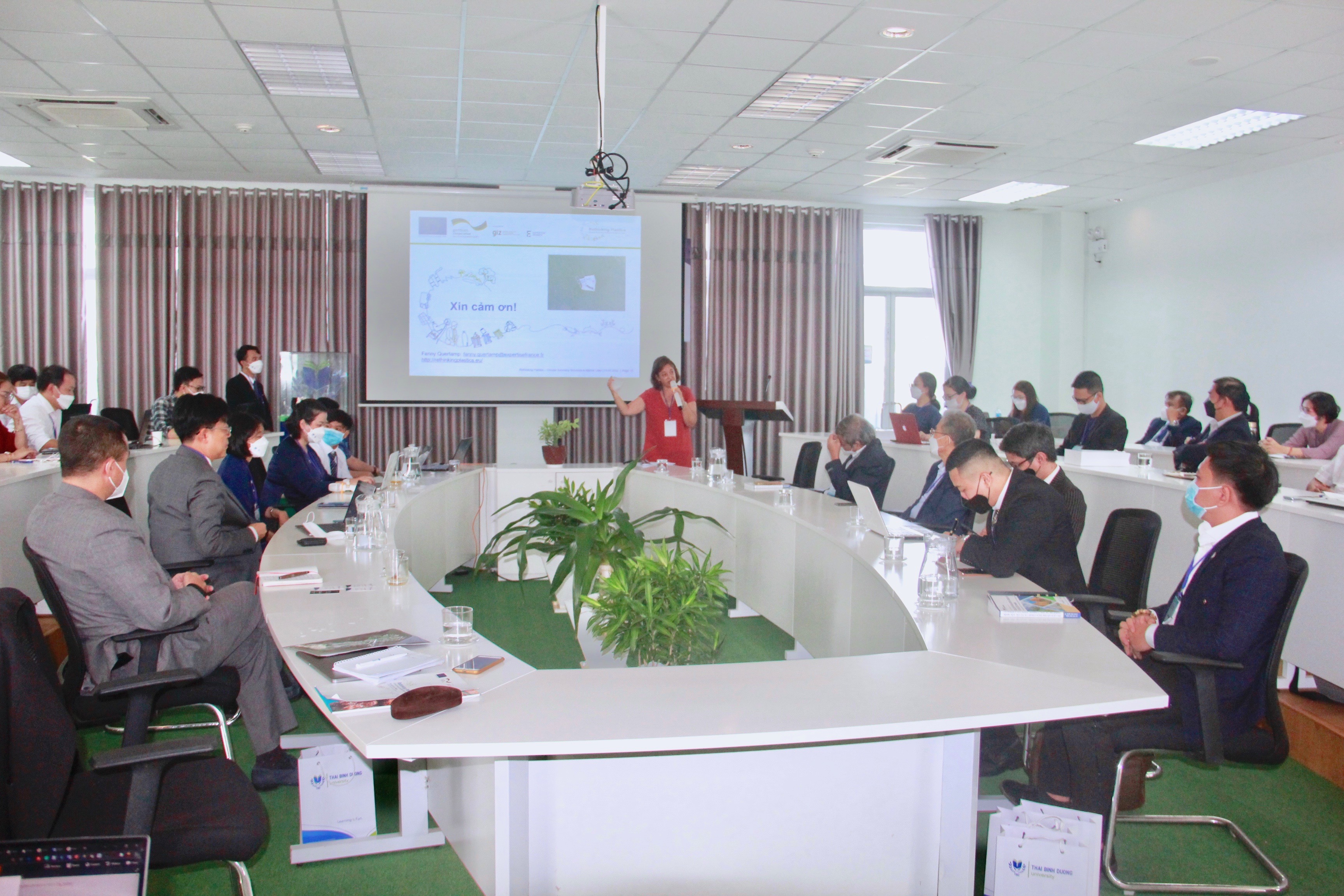 Trường Đại học Thái Bình Dương tổ chức hội thảo "Du lịch và đại dịch Covid-19 từ các góc nhìn"