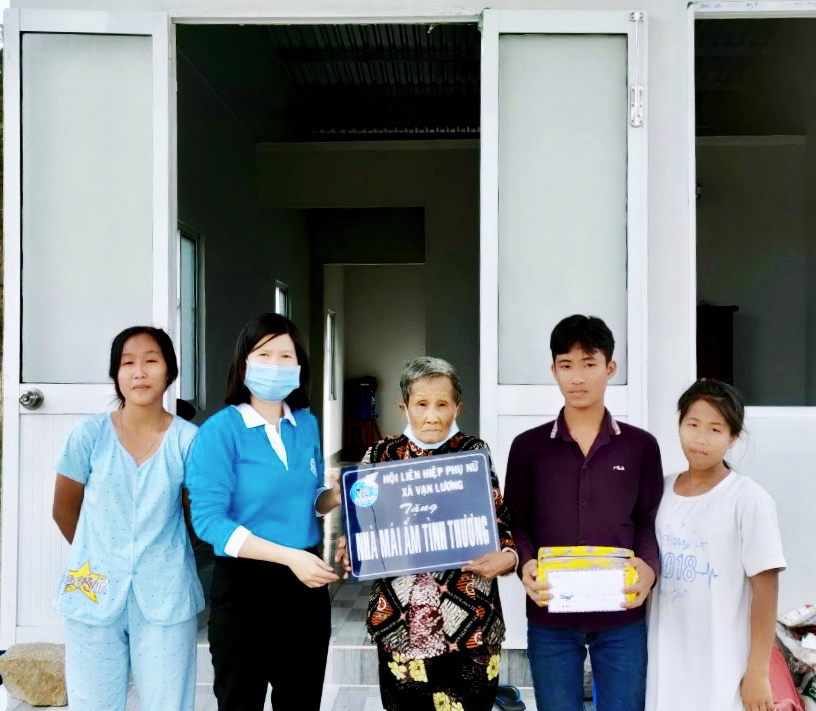 Tết đầm ấm với phụ nữ nghèo