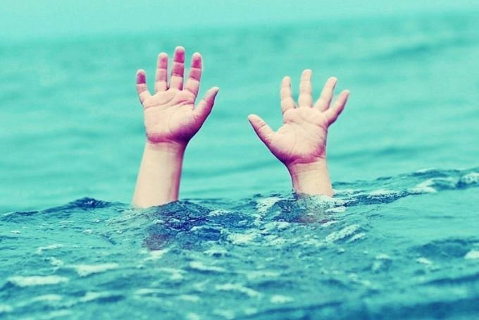 Hai du khách đuối nước khi tắm biển ở Bãi Dài, Cam Lâm