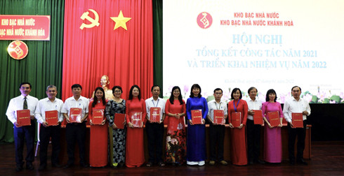 Lễ ký kết giao ước thi đua của Kho bạc Nhà nước Khánh Hòa.