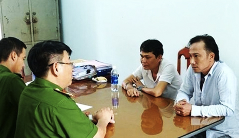 Bắt bà chủ đất giả mạo