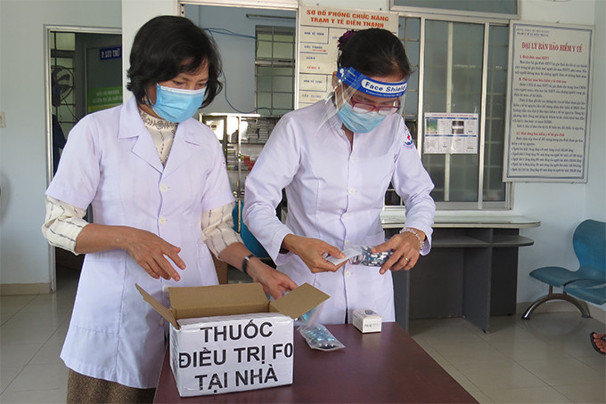 Chuẩn bị thuốc điều trị F0 tại nhà ở huyện Diên Khánh