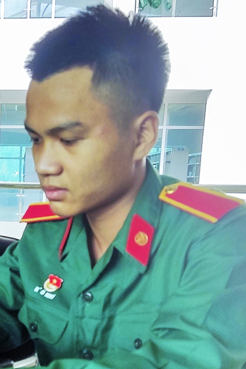 Cậu học trò Jrai nghèo thủ khoa Trường Sĩ quan Thông tin