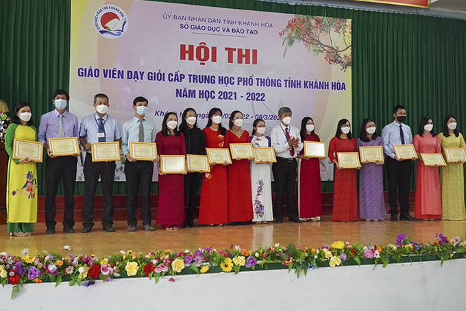 Bế mạc Hội thi giáo viên dạy giỏi cấp THPT năm học 2021-2022