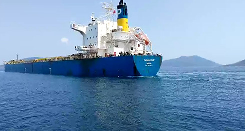 Cứu nạn thuyền viên người Philippines bị bệnh nặng