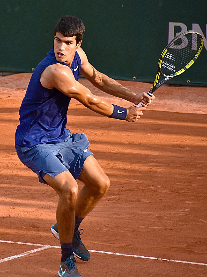 Carloz Alcaraz, tay vợt 18 tuổi người Tây Ban Nha được coi là  &quot;truyền nhân &quot; của huyền thoại Nadal