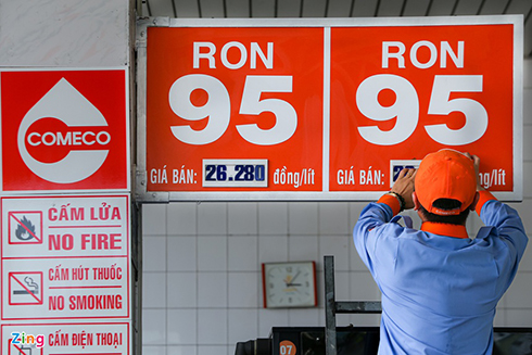 Chính sách hiệu lực từ tháng 4: Giảm thuế xăng dầu, tăng giờ làm thêm