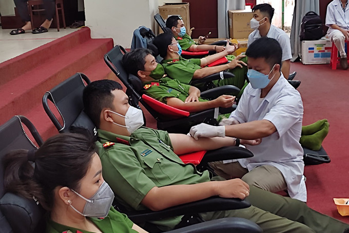 Lực lượng chiến sĩ Công an tỉnh Khánh Hòa tham gia hiến máu tình nguyện