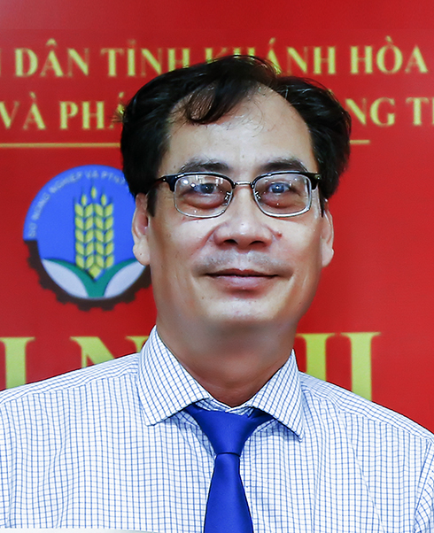 Đồng loạt thực hiện vệ sinh tiêu độc, khử trùng môi trường chăn nuôi