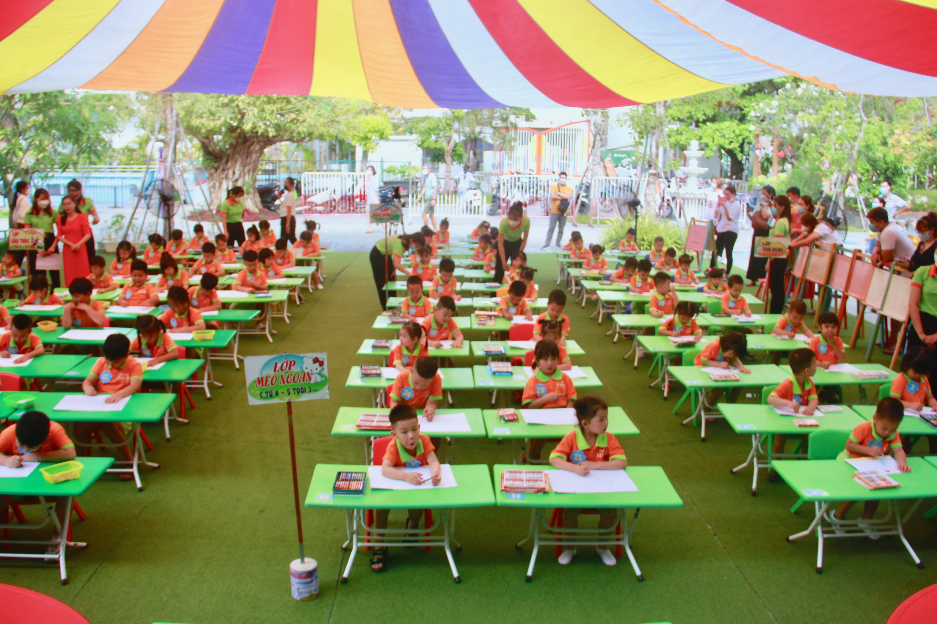 Tổ chức cuộc thi "Bé vẽ quê hương đất nước"