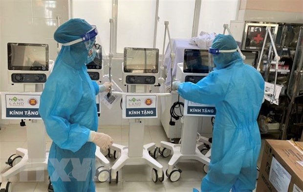 Thiết bị y tế phục vụ điều trị bệnh nhân COVID-19 ở Lâm Đồng. (Ảnh: TTXVN phát)