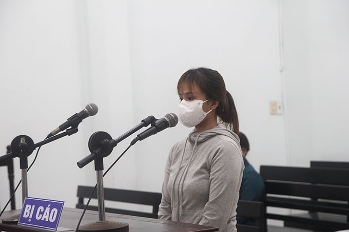 Bị cáo Nguyễn Huỳnh Bảo Trân tại tòa.