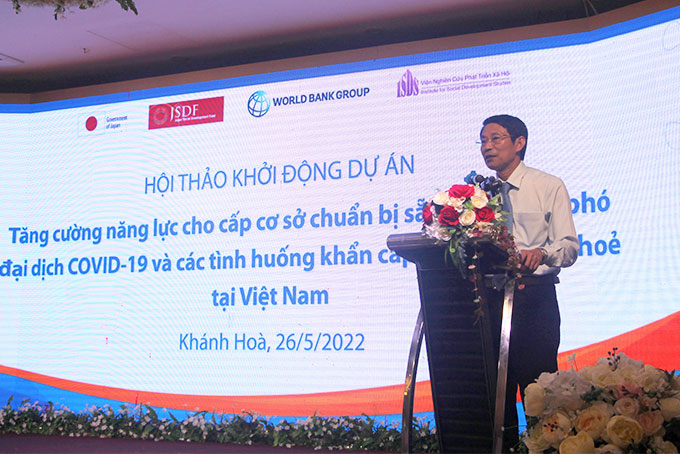 Ông Đinh Văn Thiệu - Phó Chủ tịch UBND tỉnh phát biểu tiếp nhận Dự án.