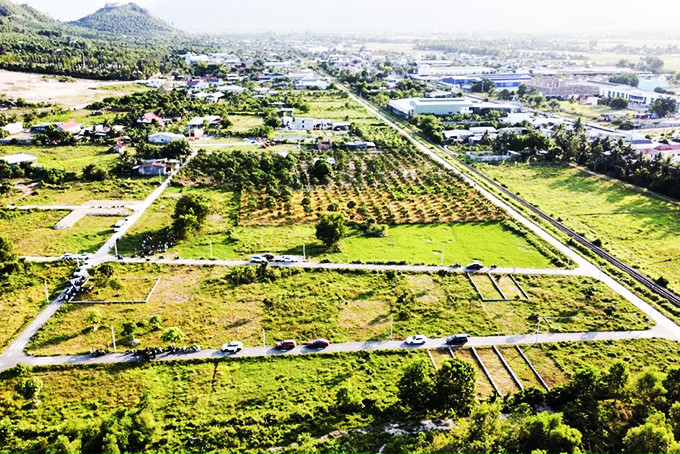 Một khu đất phân lô trên địa bàn huyện Diên Khánh.