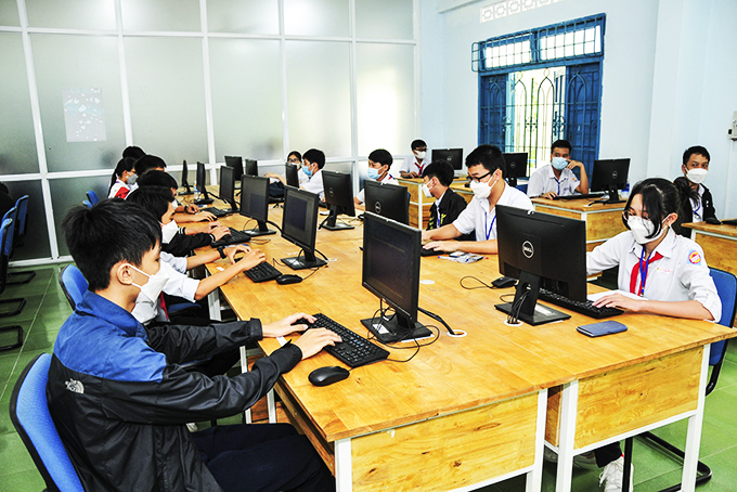 Ươm mầm tài năng tin học trẻ