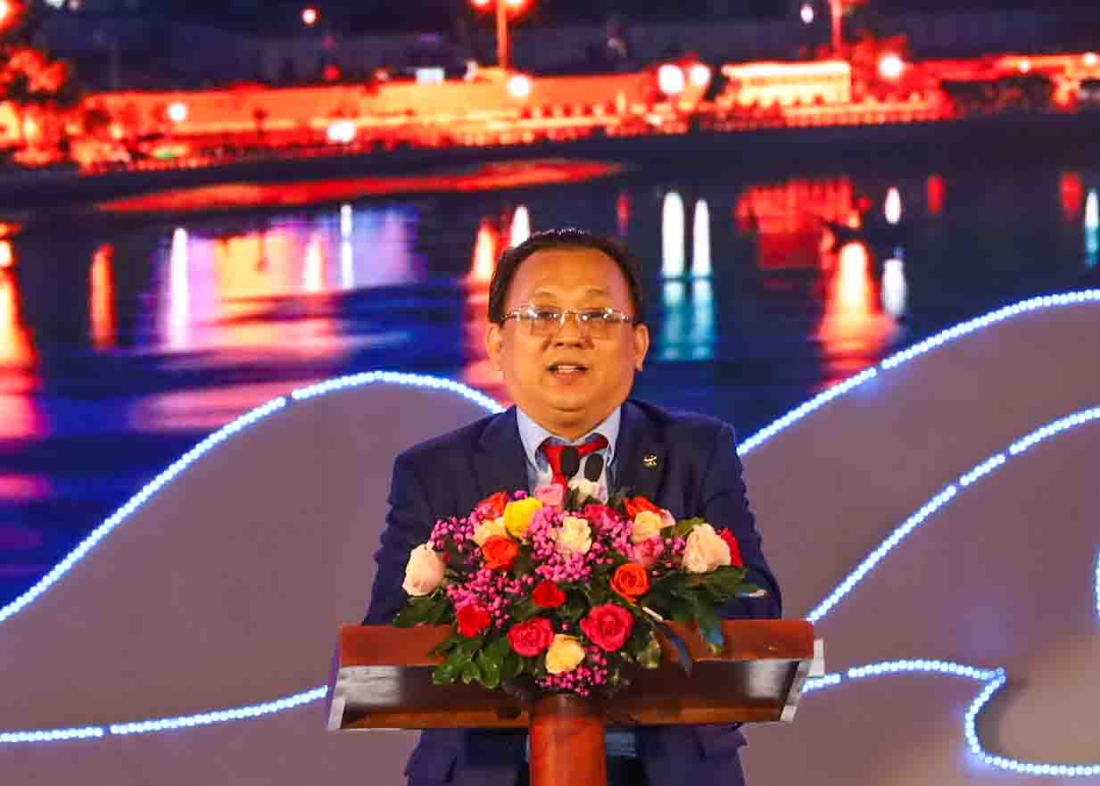 Ông Lê Hữu Hoàng phát biểu khai mạc chuỗi sự kiện Nha Trang - Chào hè 2022.