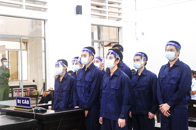 Xét xử sơ thẩm lần 2 vụ án giết người ở Ninh Hòa: Tòa tuyên phạt 8 bị cáo