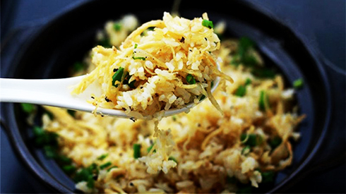 Cơm chiên cá mặn