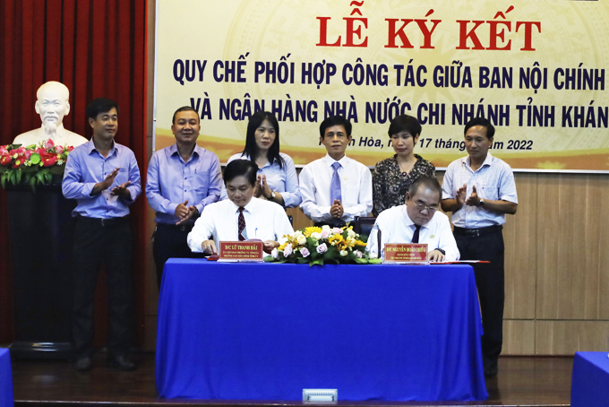 Ban Nội chính Tỉnh ủy và Ngân hàng Nhà nước Chi nhánh Khánh Hòa ký kết quy chế phối hợp trong phòng, chống tham nhũng