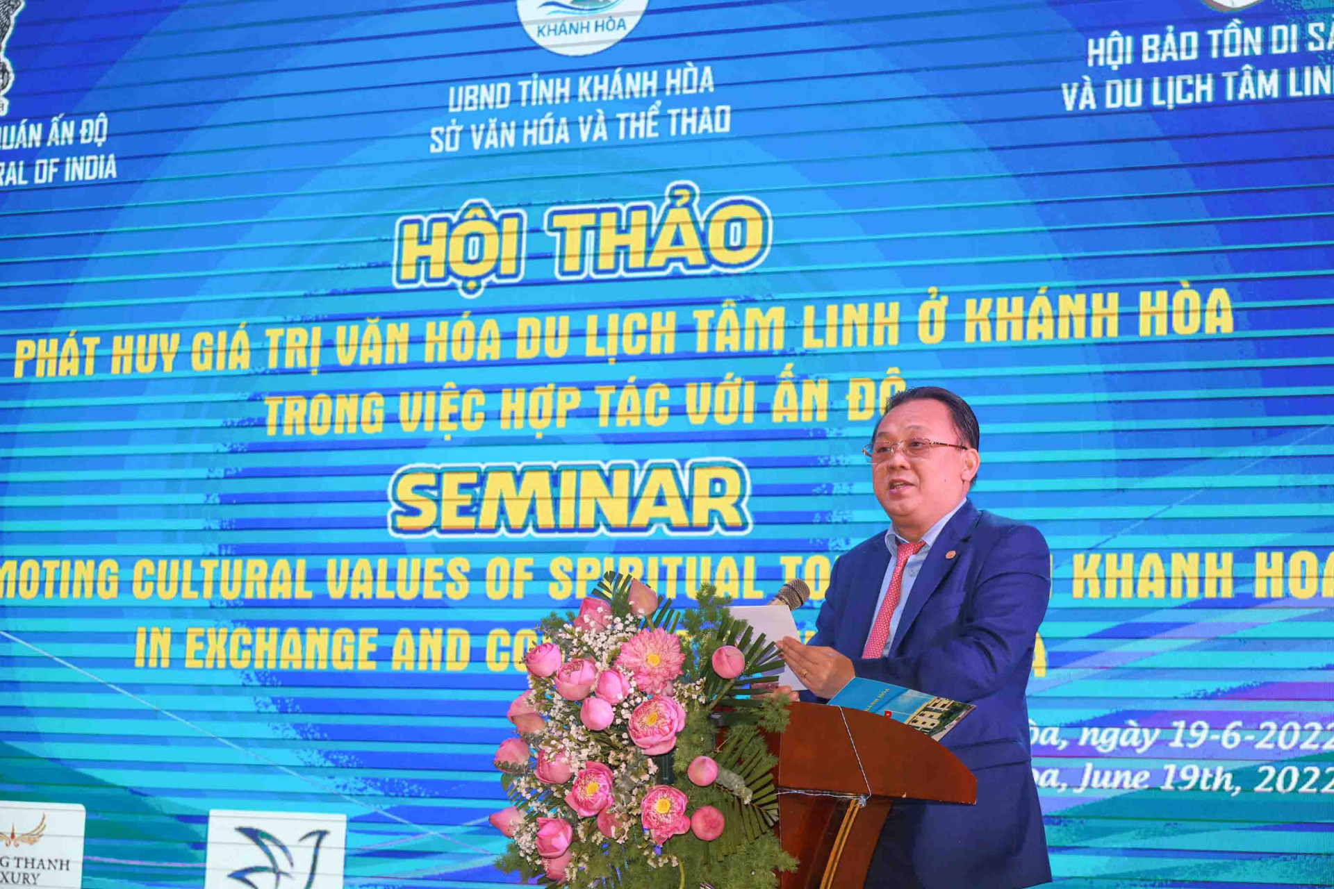 Ông Lê Hữu Hoàng phát biểu tại hội thảo. 