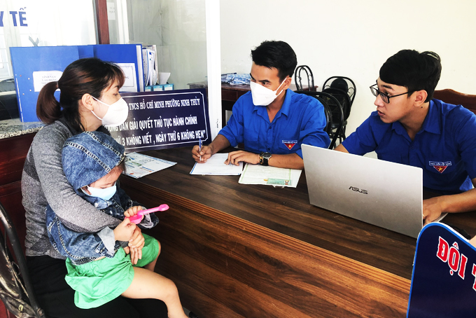 Phường Ninh Thủy: Đổi mới trong giải quyết thủ tục hành chính