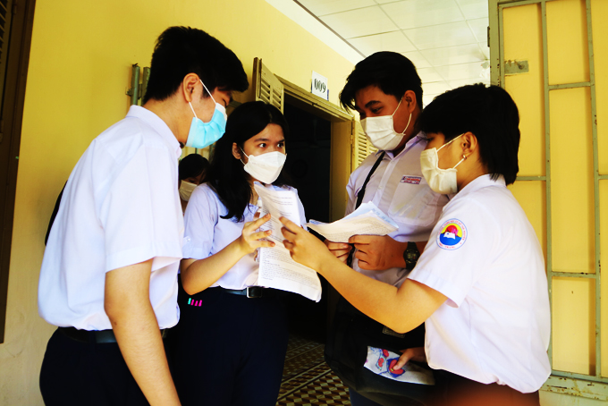 Điểm chuẩn vào lớp 10 đảo chiều