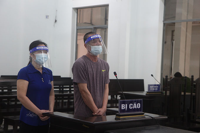 Làm giả giấy đăng ký rồi lừa bán xe