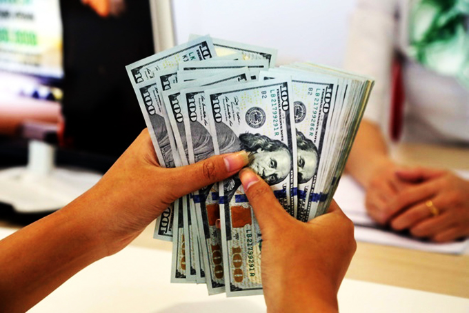 Giá USD hôm nay 5.7.2022: Ngân hàng tăng thêm 30 đồng