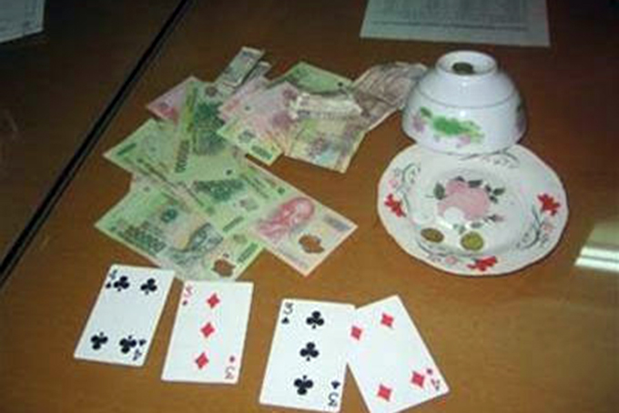 Vụ án đánh bạc ở Nha Trang: Xác định lại nhân thân 1 bị cáo