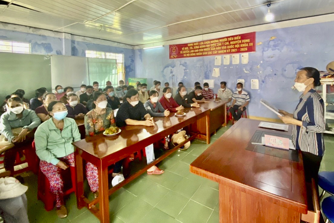 Chung tay bảo vệ phụ nữ và trẻ em gái