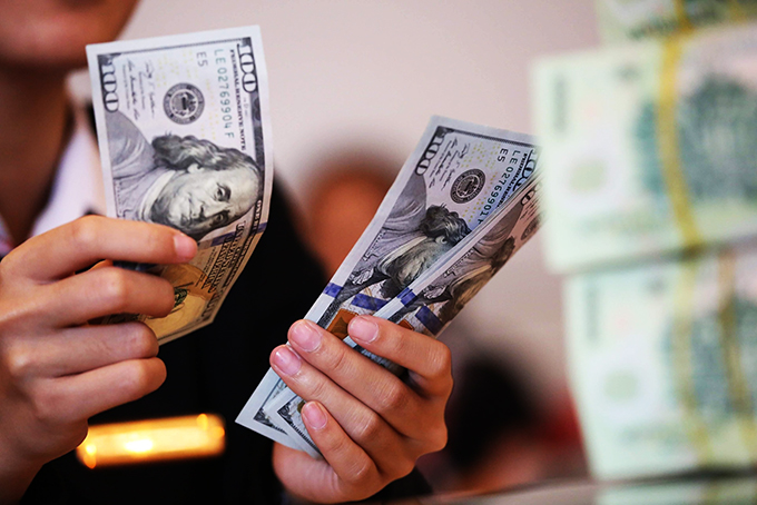 Giá USD hôm nay 29.7.2022: Đô la Mỹ sụt giảm mạnh khi lãi suất tăng