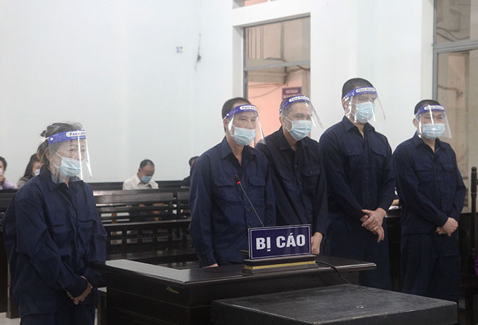 Lừa bán đất, 5 bị cáo lãnh án